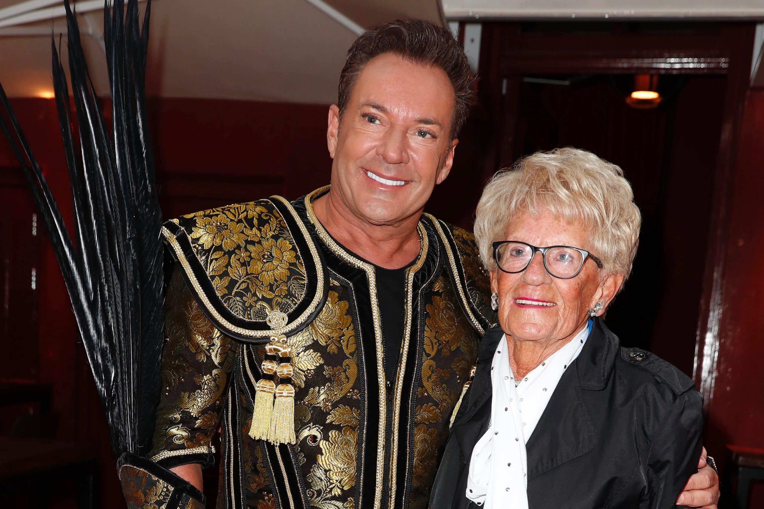 Gerard Joling met moeder Janny