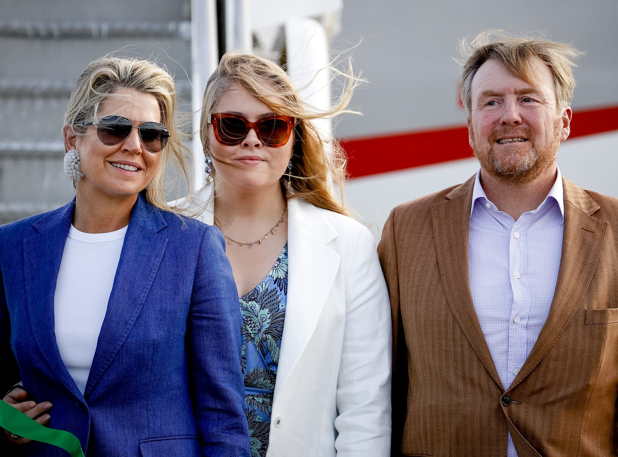 Prinses Amalia Komt Met Koningspaar Aan In Caribisch Gebied