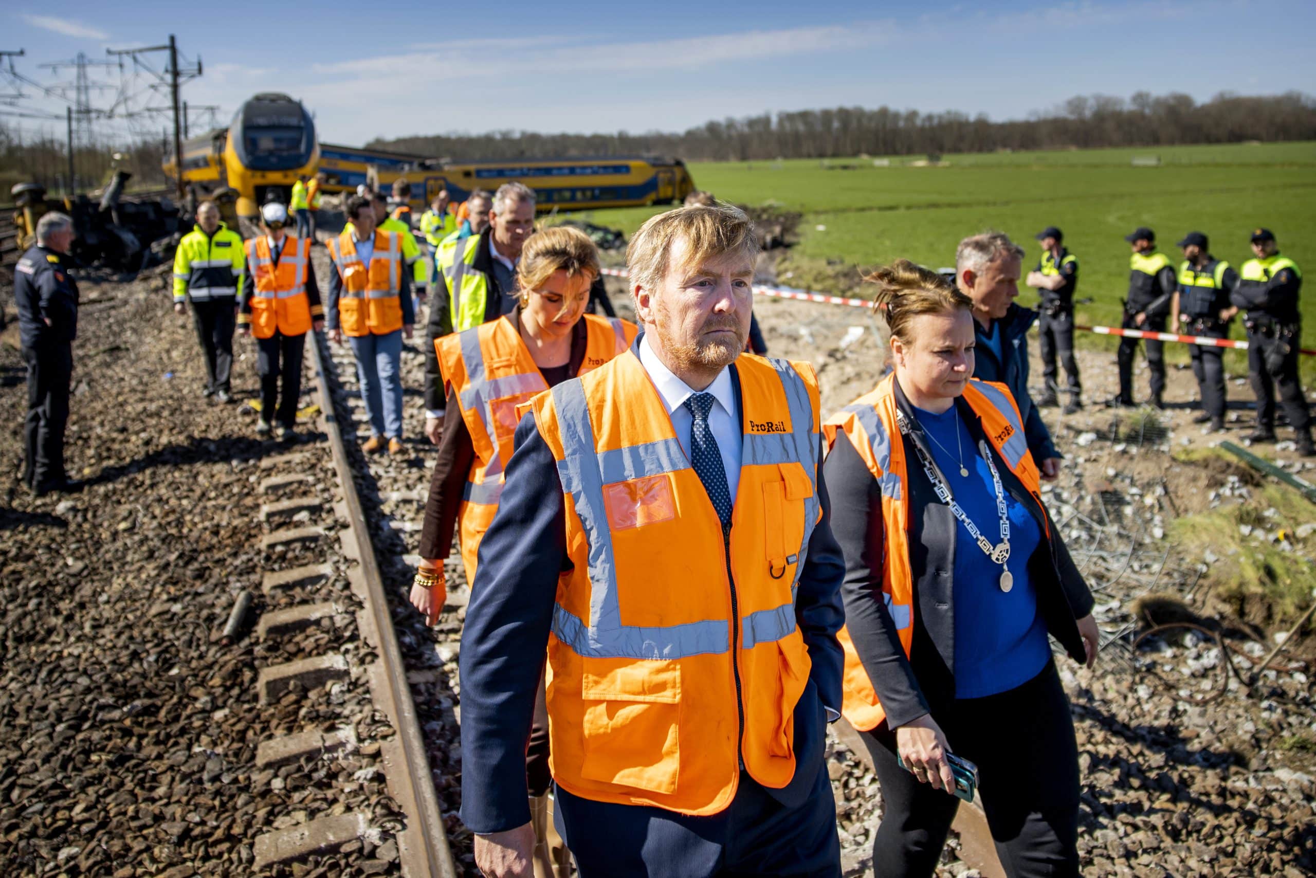 Koning Bezoekt Plek Van Treinongeluk In Voorschoten