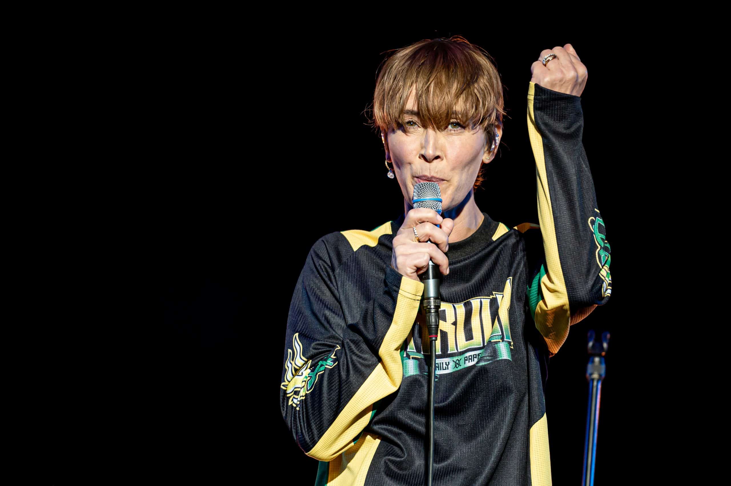 Live On The Beach Anouk