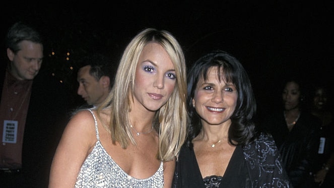 Britney Spears Lynne Spears Gettyimages 75280761