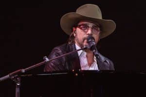 De Grootste Pianobar Ahoy Waylon