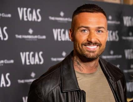 Premiere The Harbour Club Vegas Show Dave Roelvink