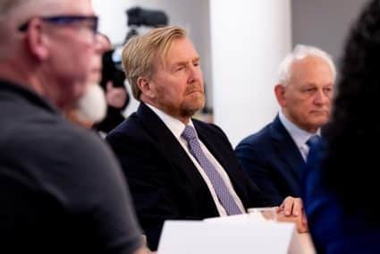 Koning willem-alexander Bezoekt Fusiegemeente Nissewaard. adviseur