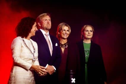 Koningspaar En Amalia Bij Concert 750 Jaar Amsterdam