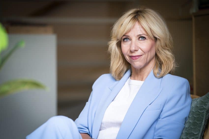 Portretten Claudia De Breij, Cabaretière En Schrijfster