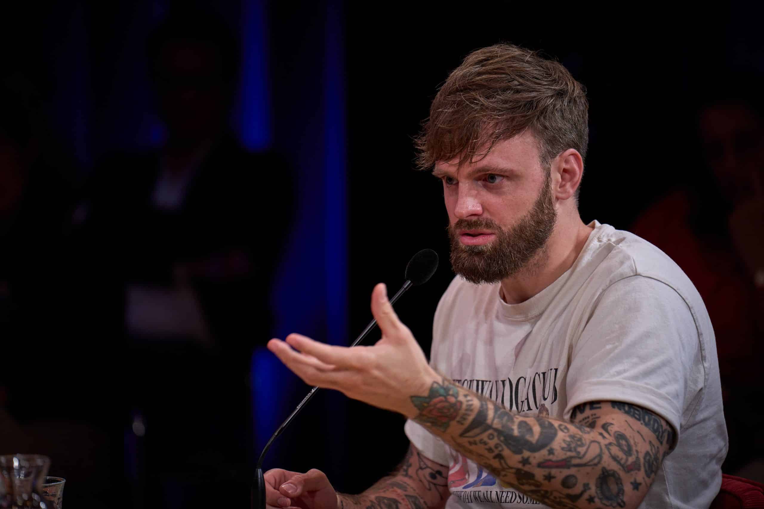 Oud Presidentskandidaat Bernie Sanders In Debatcentrum De Balie Boos