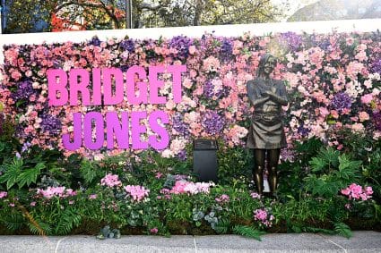 "bridget Jones" Scenes In The Square Statue Unveiling Special Access