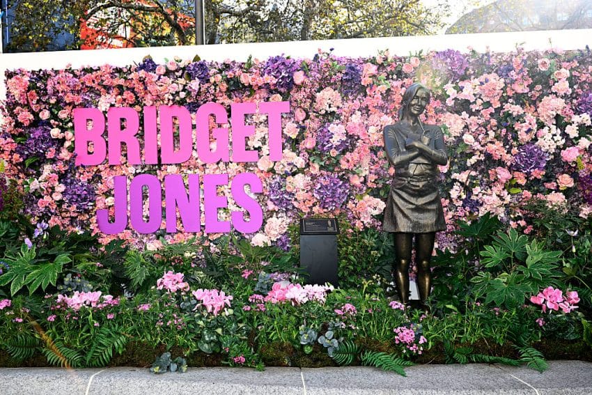 "bridget Jones" Scenes In The Square Statue Unveiling Special Access