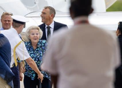 Princess Beatrix Arrived At The Bonaire Flamingo International Airpor Adel Royals Monachy Koniglich Royaux Royalty Queen Princess King Prince