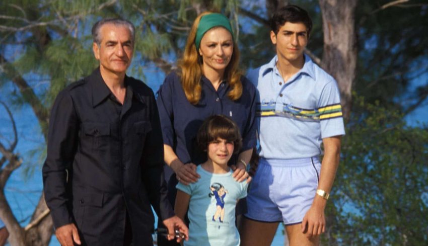 Le Shah D'iran Et Sa Famille Aux Bahamas