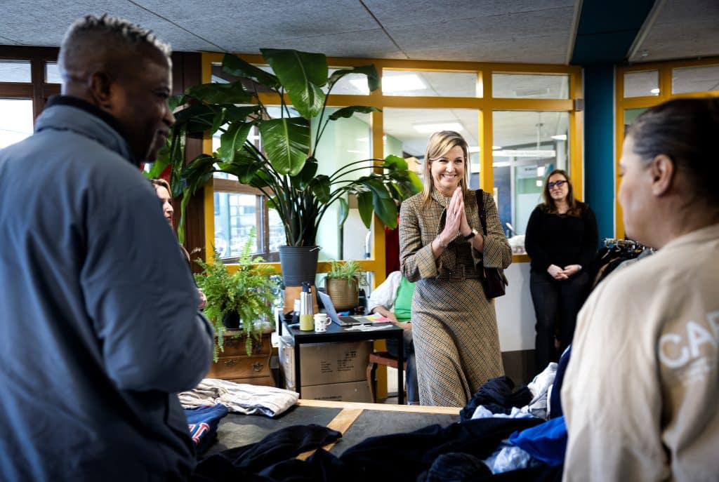 Koningin Máxima Bezoekt Opvang Voor Dakloze Eu Burgers