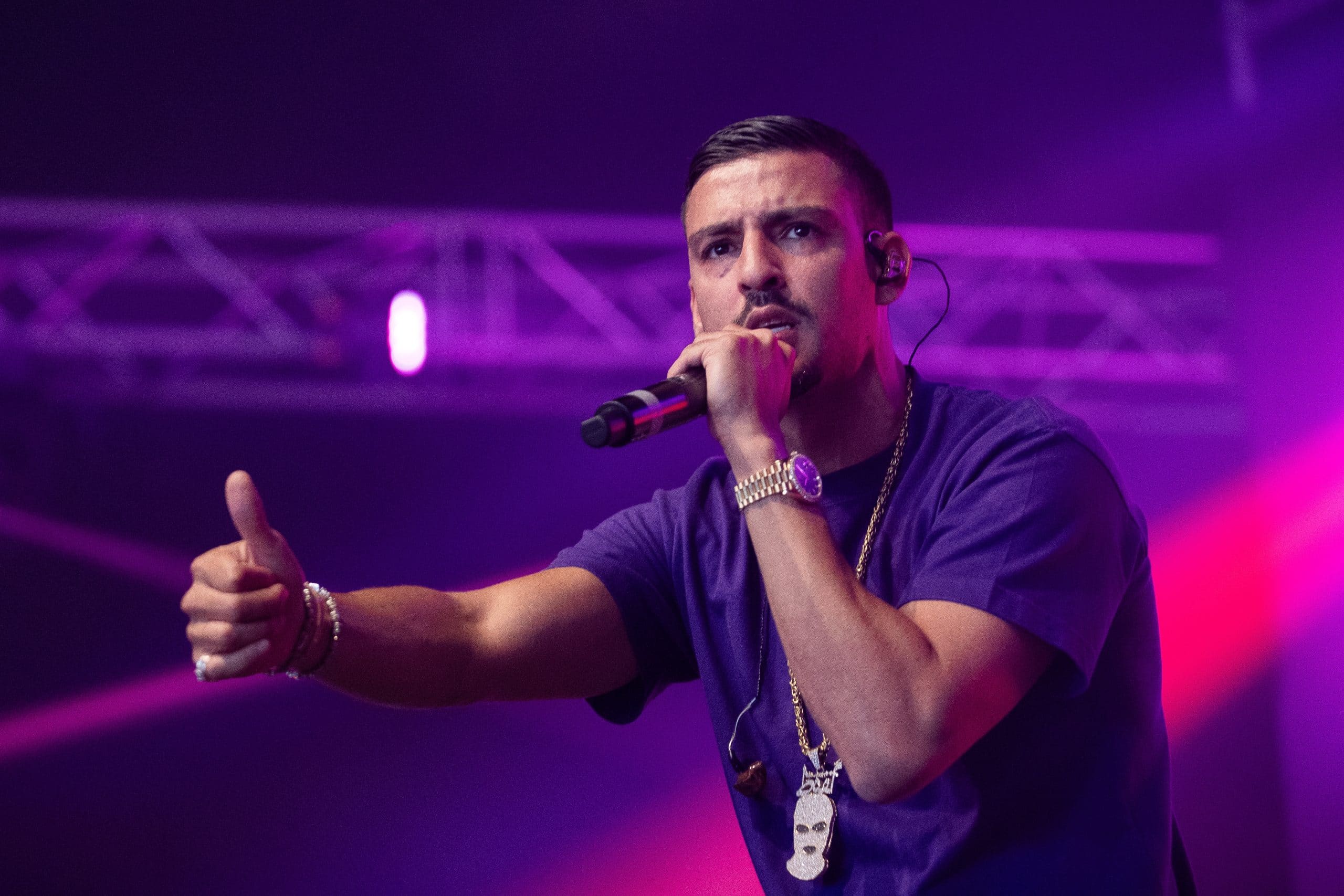 Beouef Dutch Rapper Dure ontsnapping uit Dubai: Rapper Boef terug voor 25.000 euro