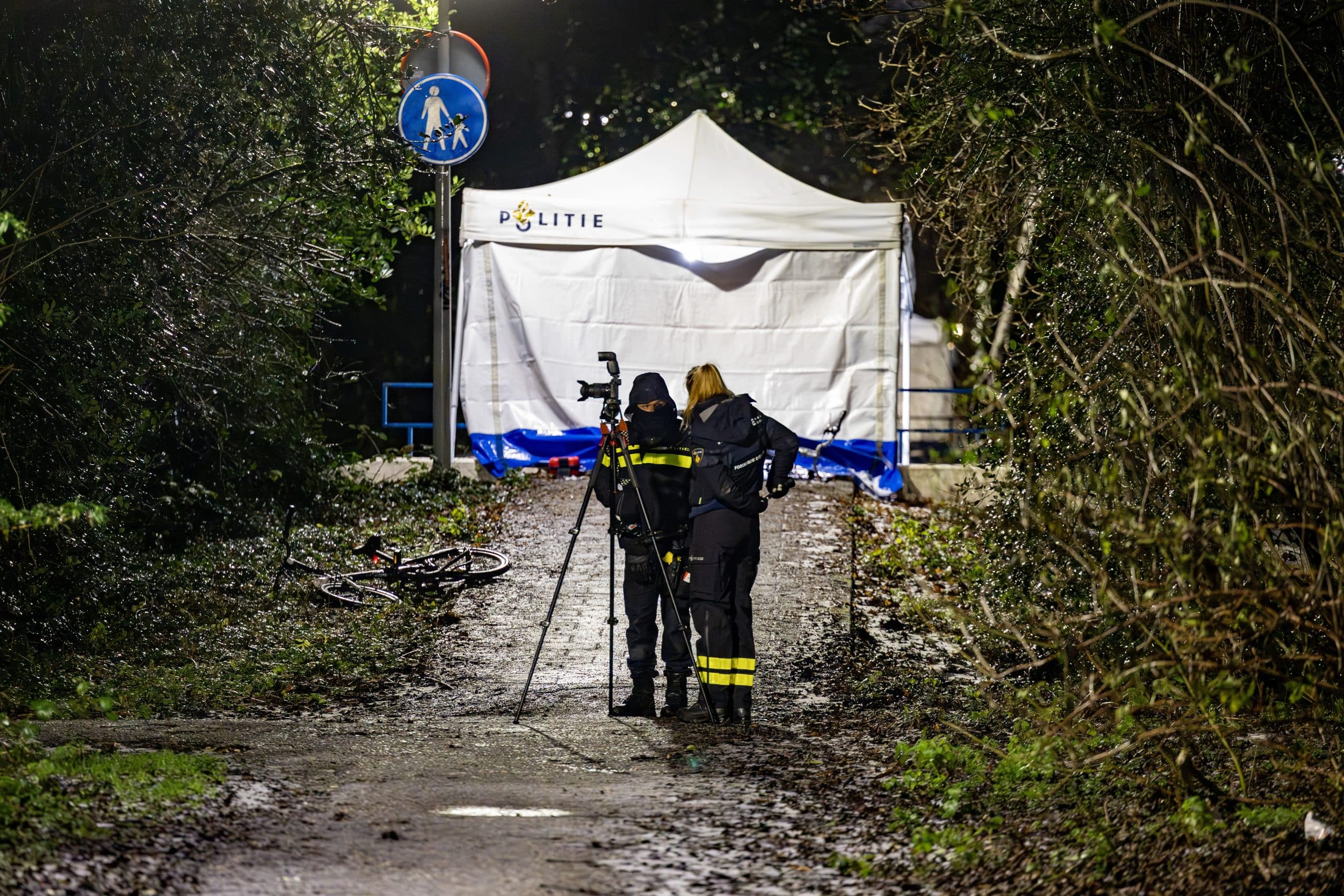 Twee Doden Bij Schietpartij Piet Wiedijkpark In Amsterdam
