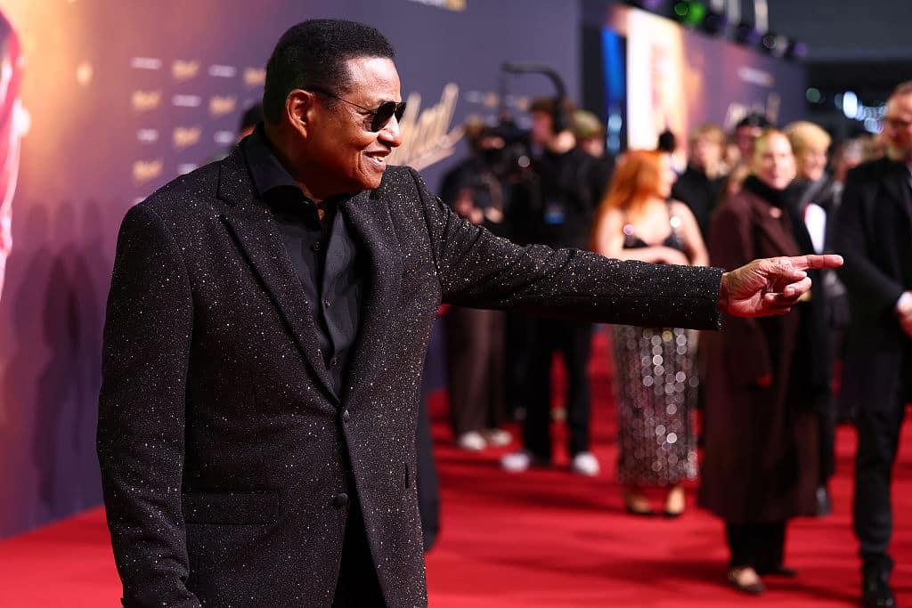 Jackie Jackson op rode loper Michael Jackson (Getty Images)