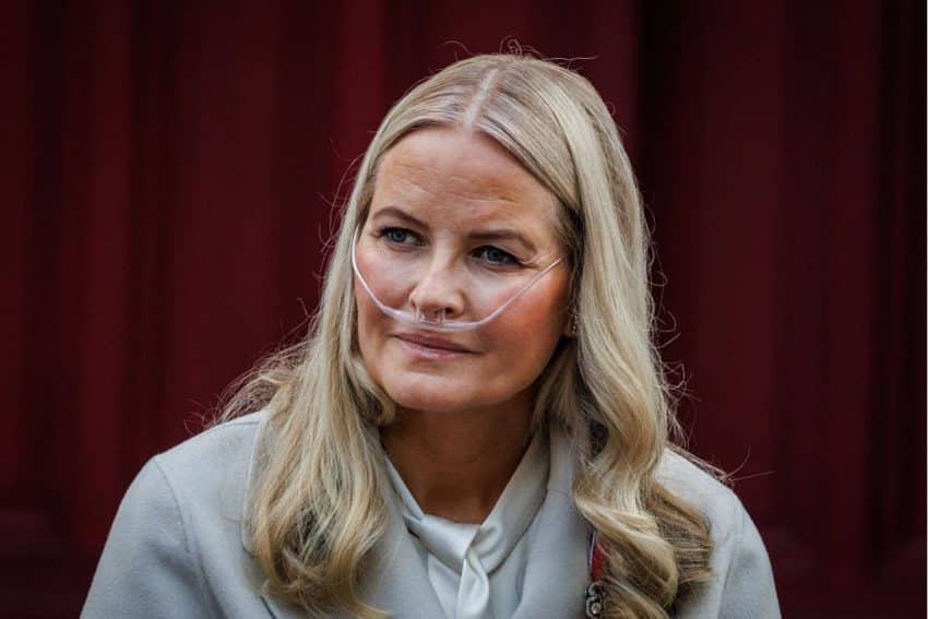 Kroonprinses Mette-Marit heeft longtransplantatie ondergaan