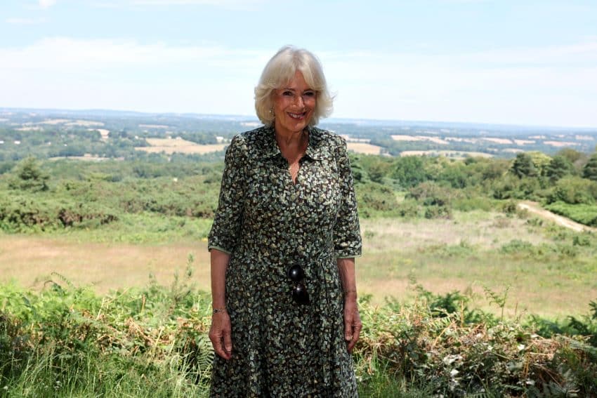 NIET VOOR HERGEBRUIK Queen Camilla Commemorates 100 Years Of Winnie The Pooh