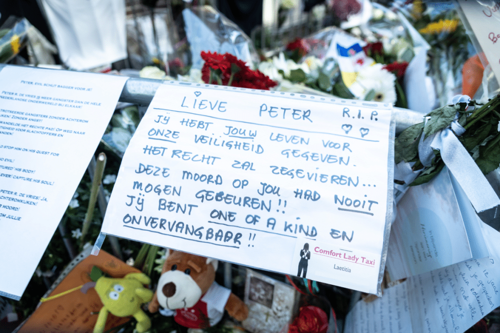 Peter R. De Vries Brief Met Contactgegevens Weggehaald Getty Images