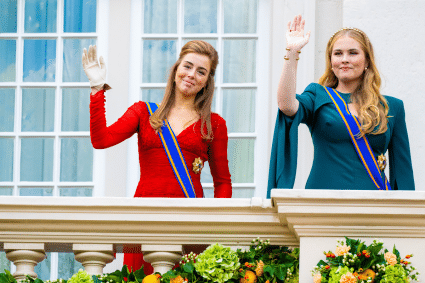 Prinses Amalia en prinses Alexia ANP