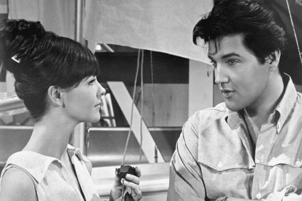 Zanger Elvis Presley En Shelley Fabares In Clambake C Getty