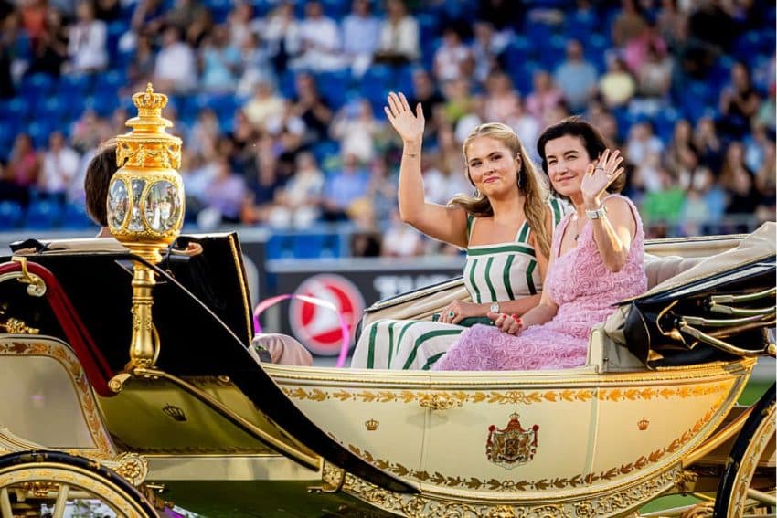 Prinses Amalia in de Crème Calèche - Getty Images