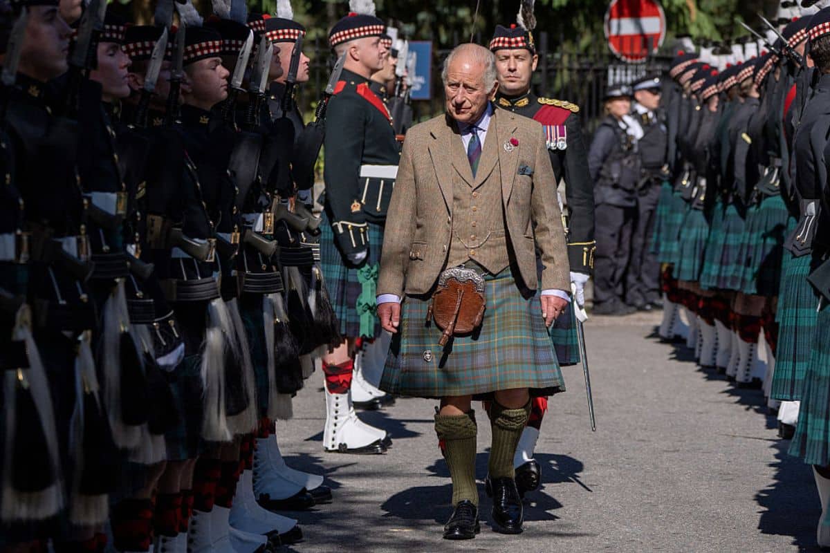 Koning Charles arriveert op Balmoral - Getty Images