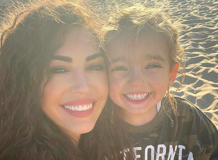 Yolanthe Cabau En Zoon Xess Xava