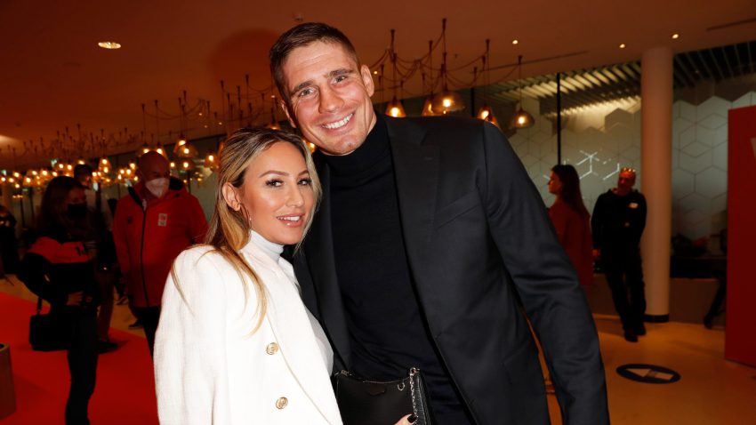 Rico Verhoeven Met Partner Naomy Van Beem 21022203